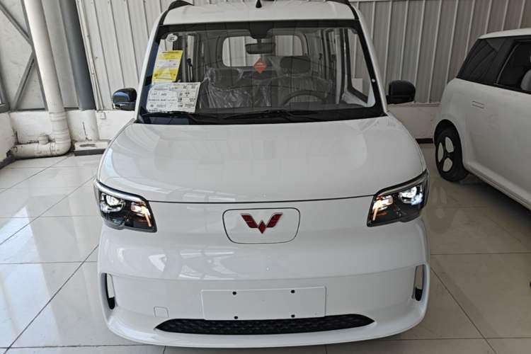 Used Wuling Zhiguang New Energy 2025 Model 305km Ambitious Edition Front