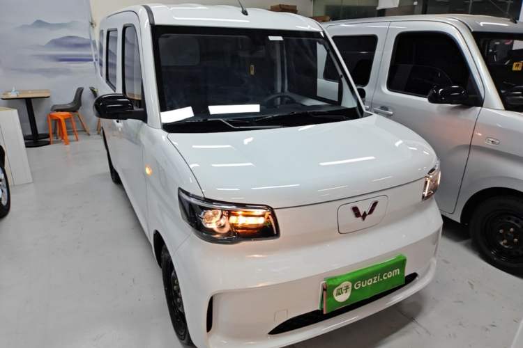 Used Wuling Zhiguang New Energy 2025 Standard Model Front