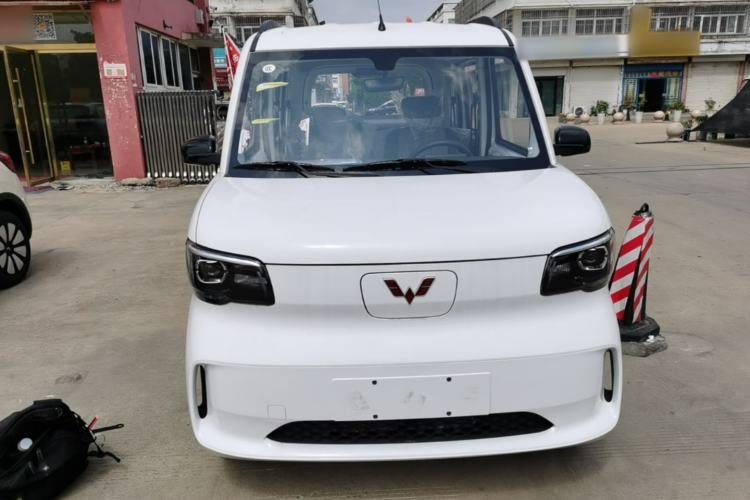 Used Wuling Zhiguang New Energy 2025 Model 305km Ambitious Edition Front