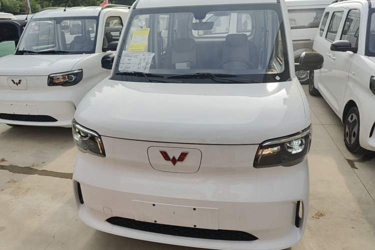 Used Wuling Zhiguang New Energy 2025 Model 305km Ambitious Edition Front