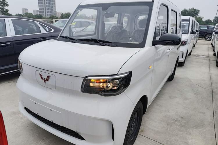 Used Wuling Zhiguang New Energy 2025 Standard Model Front