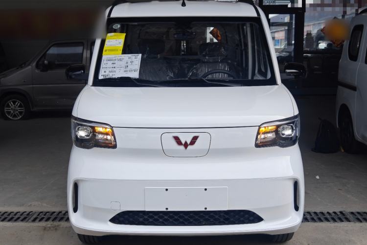 Used Wuling Zhiguang New Energy 2025 Model 305km Ambitious Edition Front