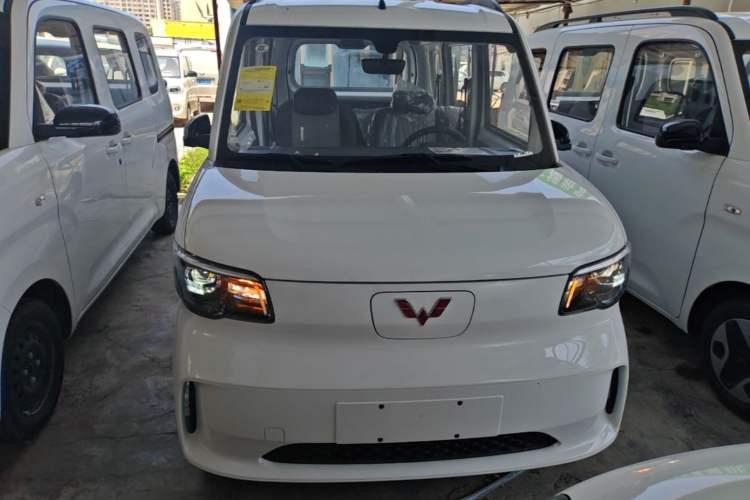 Used Wuling Zhiguang New Energy 2025 Model 305km Ambitious Edition Front