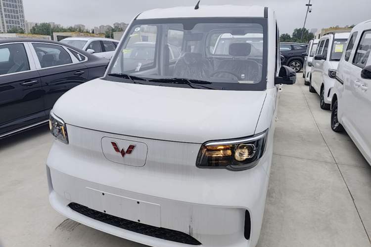 Used Wuling Zhiguang New Energy 2025 Standard Model Front
