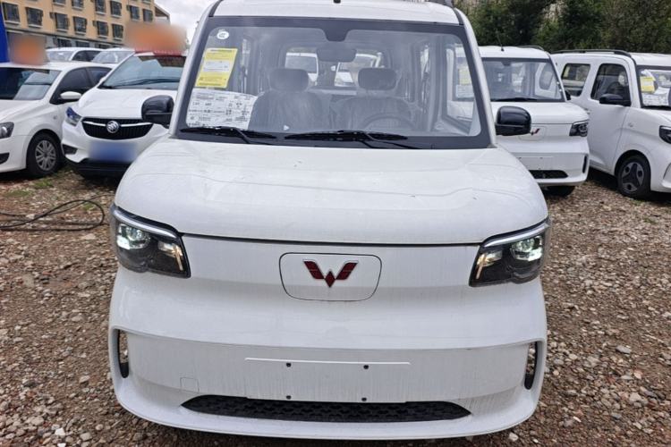 Used Wuling Zhiguang New Energy 2025 Model 305km Ambitious Edition Front