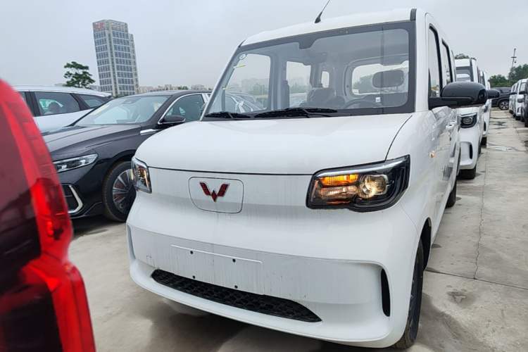 Used Wuling Zhiguang New Energy 2025 Standard Model Front