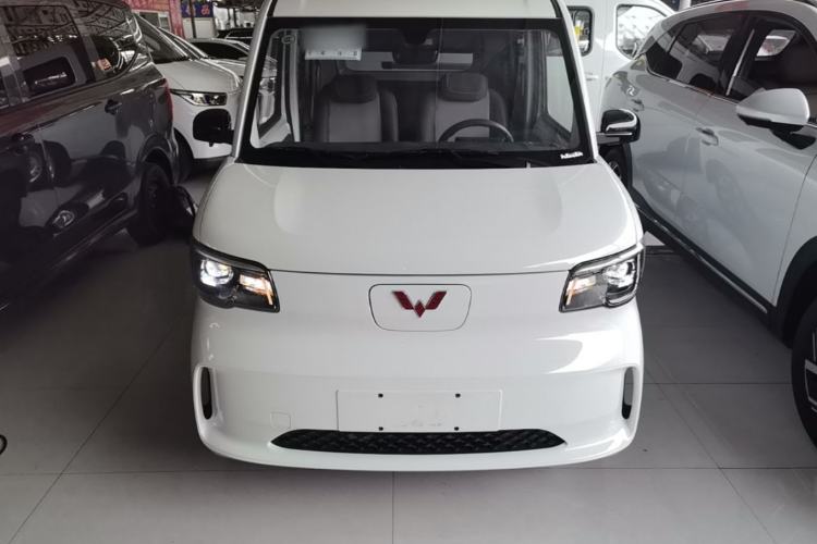 Used Wuling Zhiguang New Energy 2025 Model 305km Ambitious Edition Front