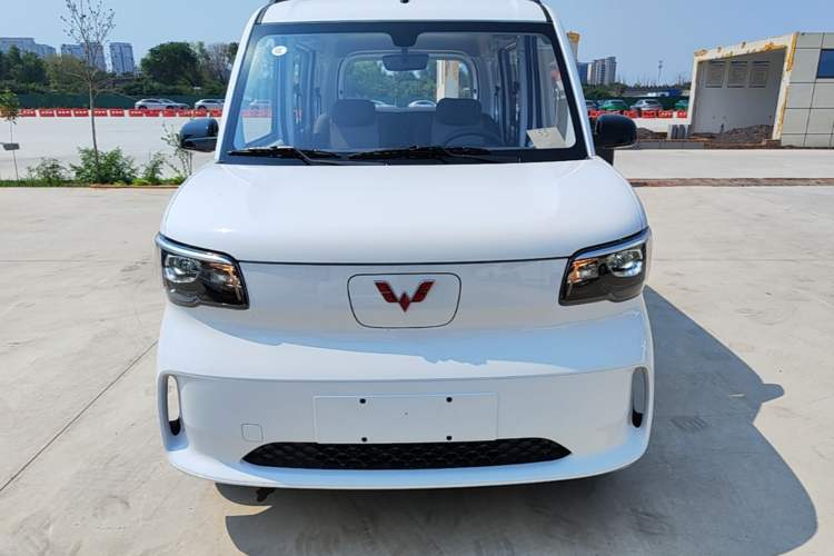 Used Wuling Zhiguang New Energy 2025 Model 305km Ambitious Edition Front