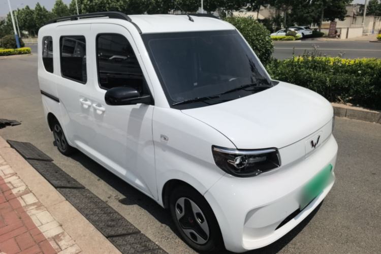 Used Wuling Zhiguang New Energy 2025 Model 305km Ambitious Edition Front Right 45 Deg