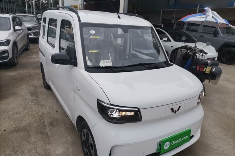 Used Wuling Zhiguang New Energy 2025 Model 305km Ambitious Edition Front Right 45 Deg