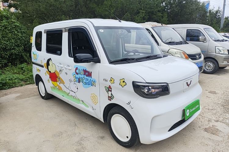 Used Wuling Zhiguang New Energy 2025 Standard Model Front Right 45 Deg