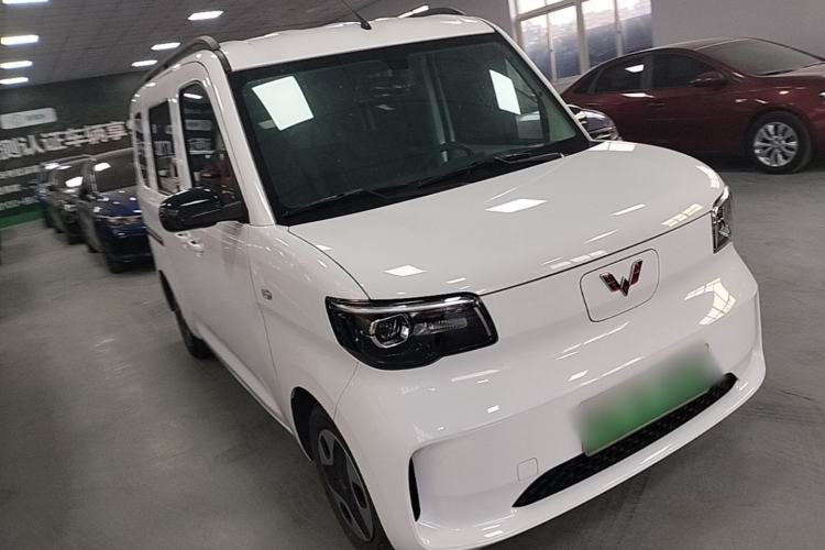 Used Wuling Zhiguang New Energy 2025 Comfort Model Front Right 45 Deg