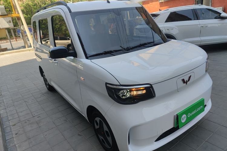Used Wuling Zhiguang New Energy 2025 Model 305km Ambitious Edition Front Right 45 Deg