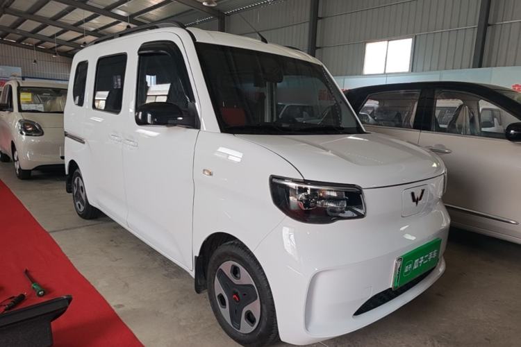 Used Wuling Zhiguang New Energy 2025 Model 305km Ambitious Edition Front Right 45 Deg