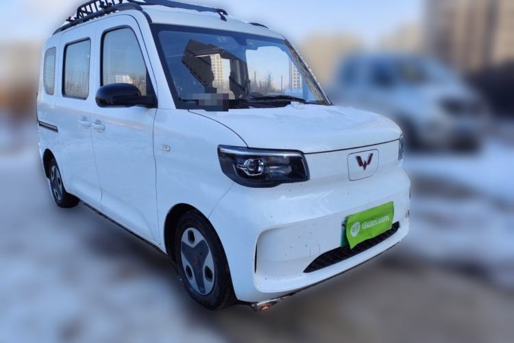 Used Wuling Zhiguang New Energy 2025 Model 305km Ambitious Edition Front Right 45 Deg
