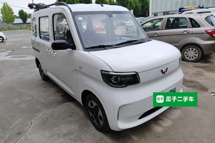 Used Wuling Zhiguang New Energy 2025 Model 305km Ambitious Edition Front Right 45 Deg