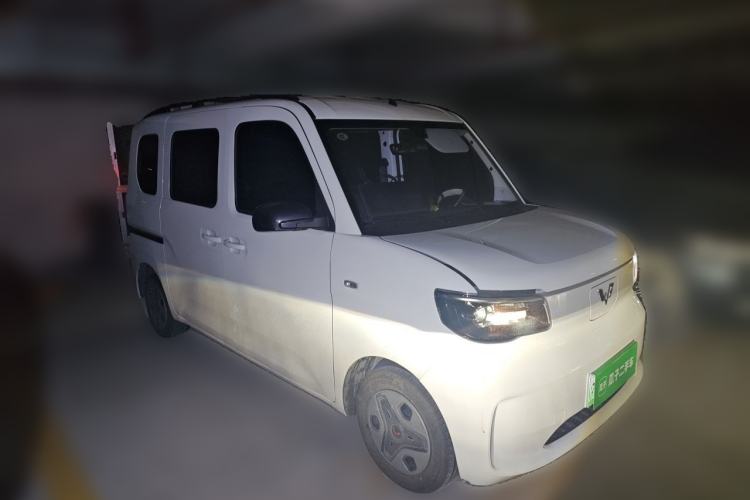 Used Wuling Zhiguang New Energy 2025 Model 305km Ambitious Edition Front Right 45 Deg