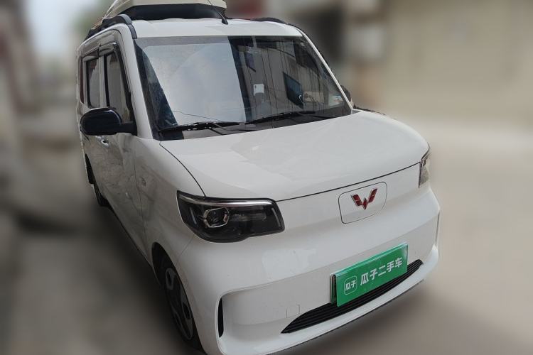 Used Wuling Zhiguang New Energy 2025 Comfort Model Front Right 45 Deg