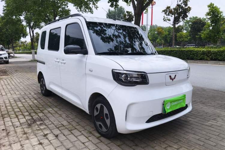 Used Wuling Zhiguang New Energy 2025 Model 305km Ambitious Edition Front Right 45 Deg