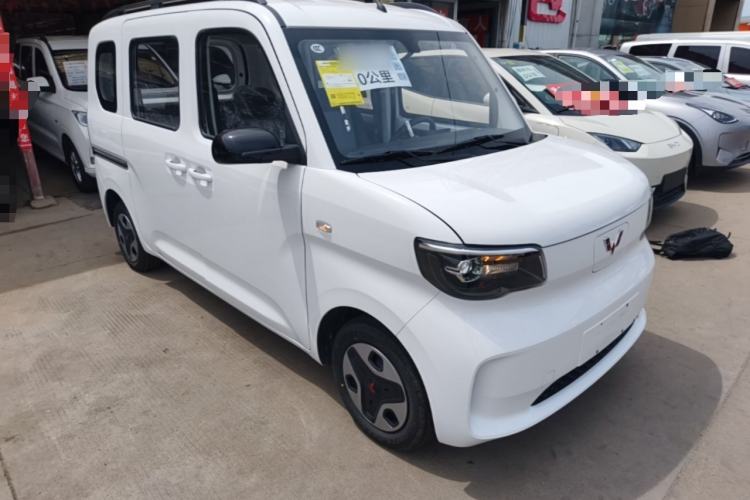 Used Wuling Zhiguang New Energy 2025 Model 305km Ambitious Edition Front Right 45 Deg