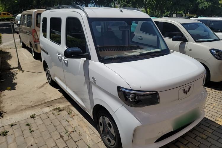 Used Wuling Zhiguang New Energy 2025 Model 305km Ambitious Edition Front Right 45 Deg