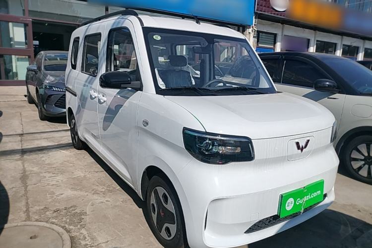 Used Wuling Zhiguang New Energy 2025 Model 305km Ambitious Edition Front Right 45 Deg