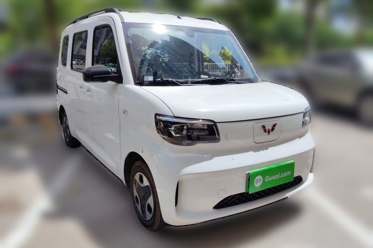 Used Wuling Zhiguang New Energy 2025 Model 305km Ambitious Edition Front Right 45 Deg
