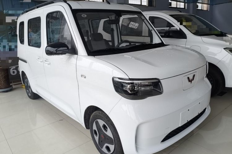 Used Wuling Zhiguang New Energy 2025 Model 305km Ambitious Edition Front Right 45 Deg