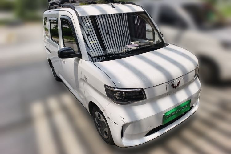 Used Wuling Zhiguang New Energy 2025 Comfort Model Front Right 45 Deg