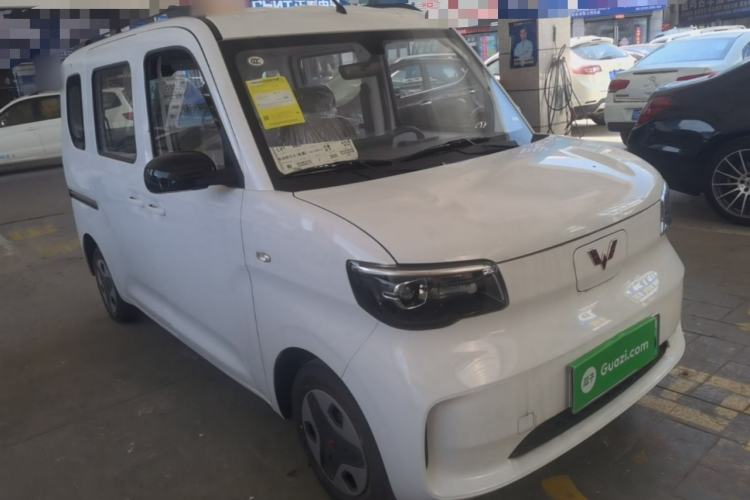 Used Wuling Zhiguang New Energy 2025 Model 305km Ambitious Edition Front Right 45 Deg
