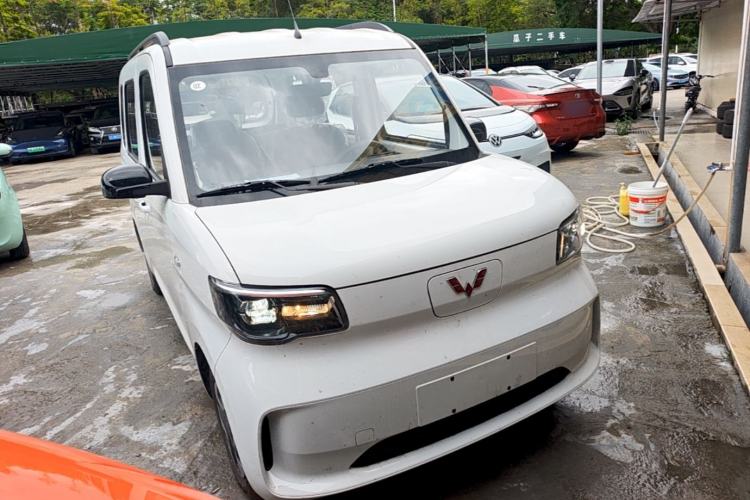 Used Wuling Zhiguang New Energy 2025 Model 305km Ambitious Edition Front Right 45 Deg