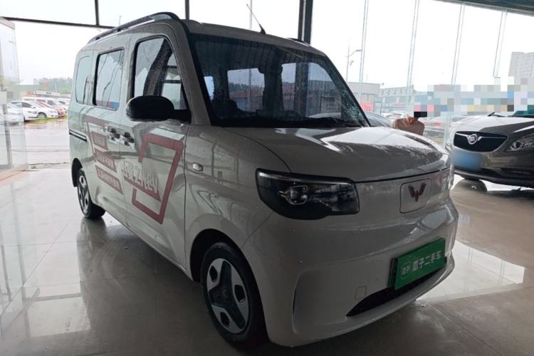 Used Wuling Zhiguang New Energy 2025 Comfort Model Front Right 45 Deg
