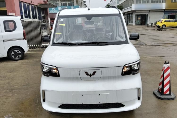 Used Wuling Zhiguang New Energy 2025 Model 305km Ambitious Edition Front