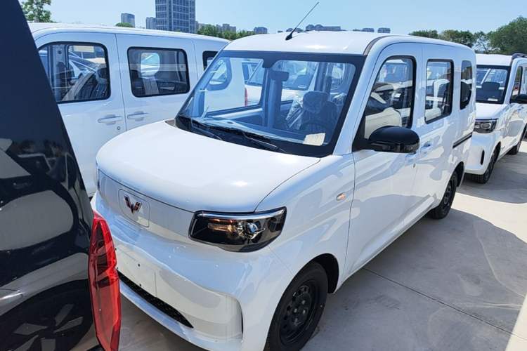 Used Wuling Zhiguang New Energy 2025 Standard Model Front