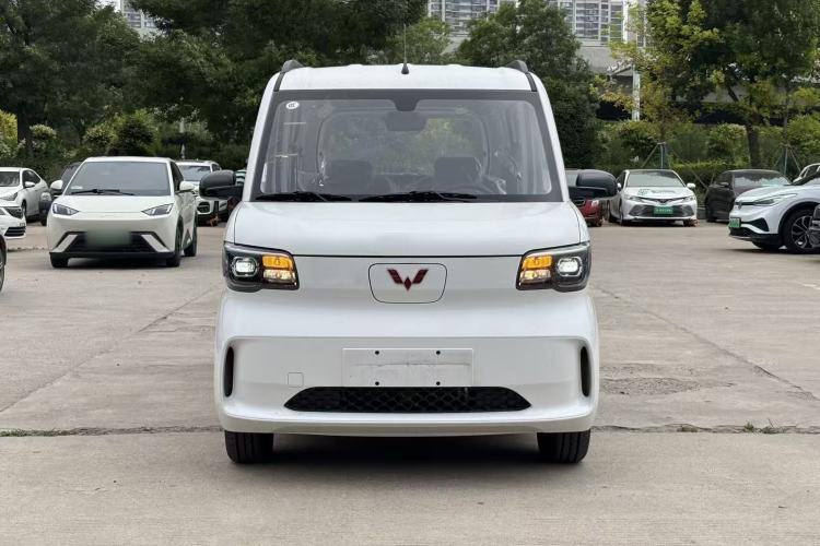 Used Wuling Zhiguang New Energy 2025 Model 305km Ambitious Edition Front