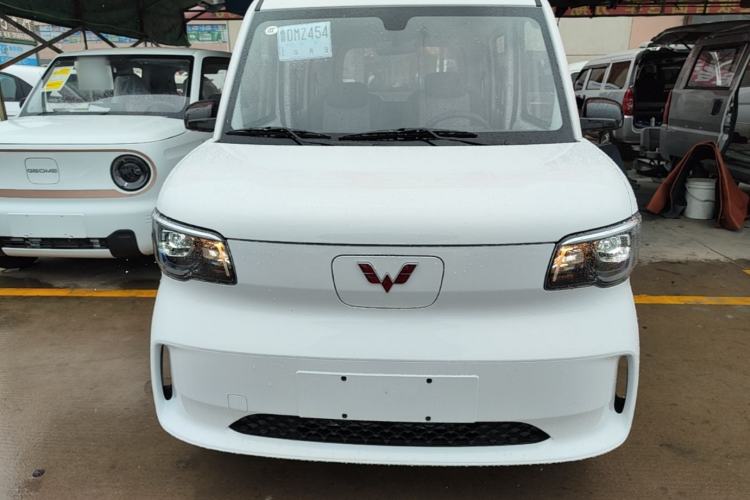 Used Wuling Zhiguang New Energy 2025 Model 305km Ambitious Edition Front