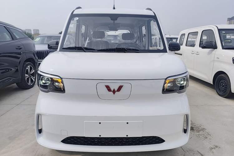 Used Wuling Zhiguang New Energy 2025 Model 305km Ambitious Edition Front