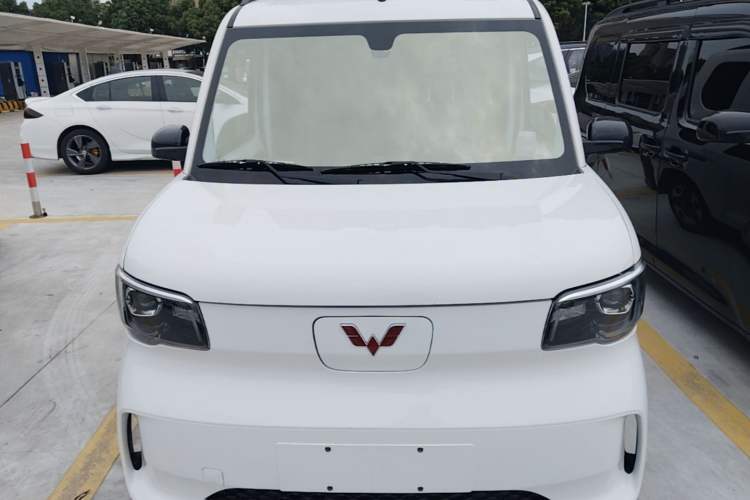 Used Wuling Zhiguang New Energy 2025 Model 305km Ambitious Edition Front