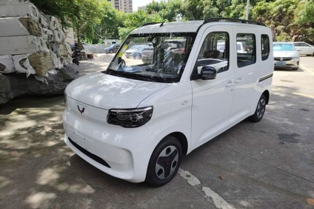 Used Wuling Zhiguang New Energy 2025 Model 305km Ambitious Edition