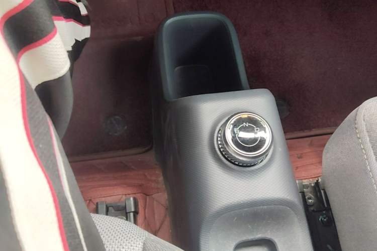Used Wuling Zhiguang New Energy 2025 Model 305km Ambitious Edition Gear Lever