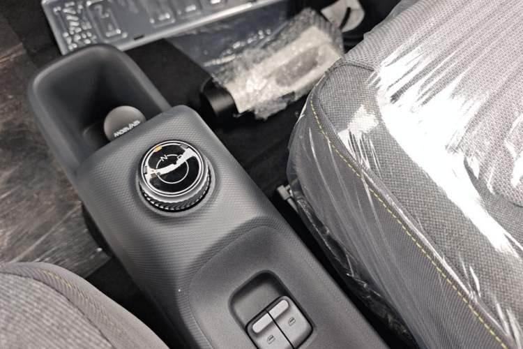 Used Wuling Zhiguang New Energy 2025 Model 305km Ambitious Edition Gear Lever