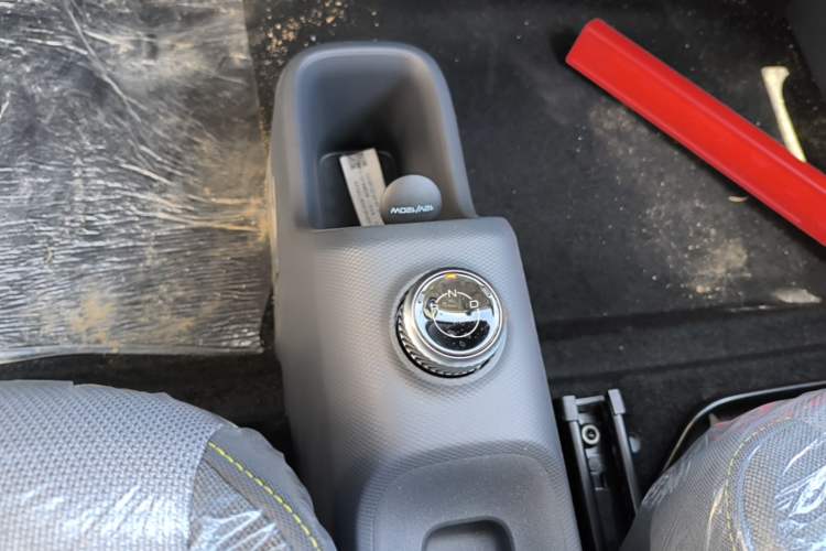 Used Wuling Zhiguang New Energy 2025 Model 305km Ambitious Edition Gear Lever