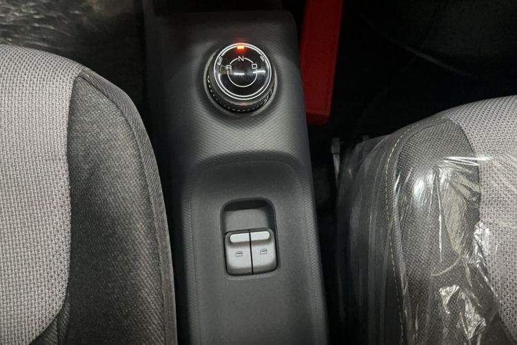 Used Wuling Zhiguang New Energy 2025 Model 305km Ambitious Edition Gear Lever