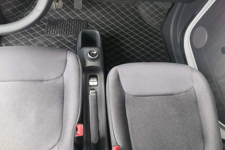 Used Wuling Zhiguang New Energy 2025 Standard Model Gear Lever