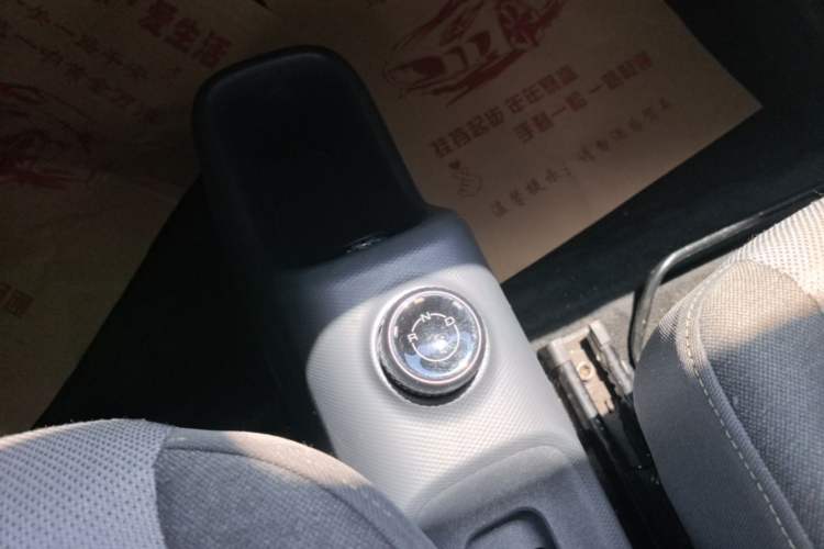 Used Wuling Zhiguang New Energy 2025 Model 305km Ambitious Edition Gear Lever