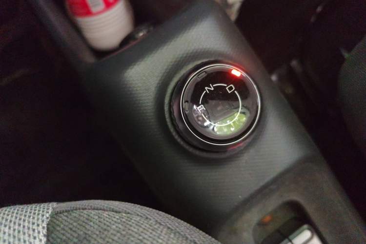 Used Wuling Zhiguang New Energy 2025 Model 305km Ambitious Edition Gear Lever