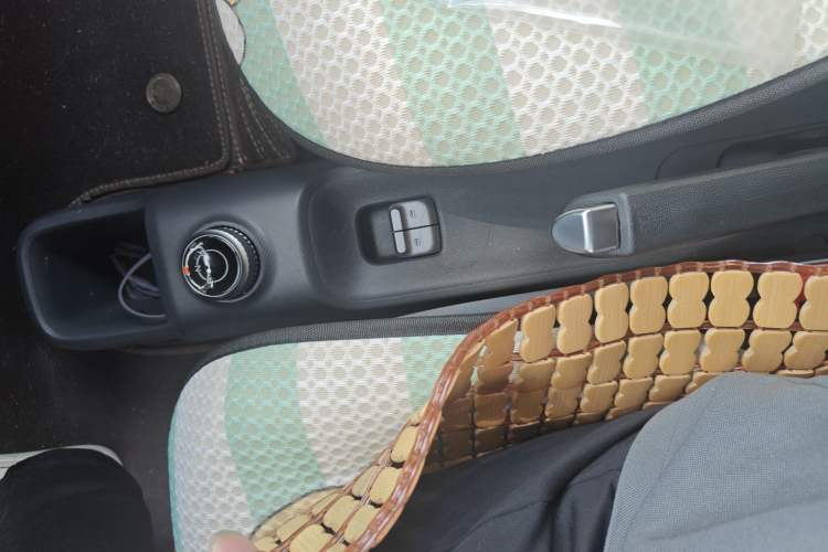 Used Wuling Zhiguang New Energy 2025 Standard Model Gear Lever