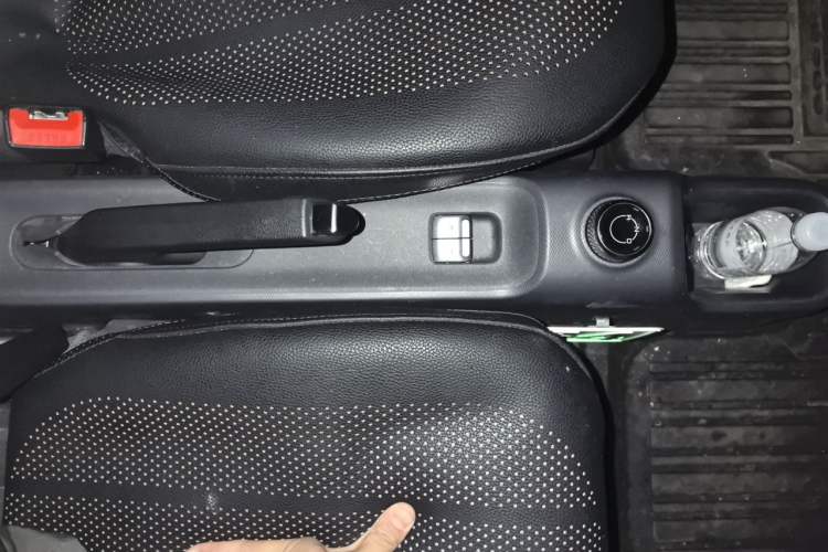 Used Wuling Zhiguang New Energy 2025 Model 305km Ambitious Edition Gear Lever