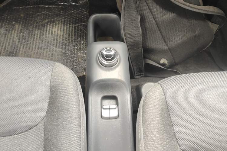 Used Wuling Zhiguang New Energy 2025 Standard Model Gear Lever