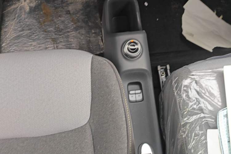 Used Wuling Zhiguang New Energy 2025 Model 305km Ambitious Edition Gear Lever
